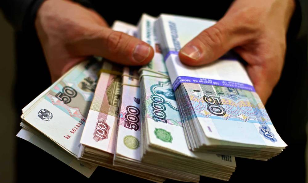 Закончились деньги: к кому стоит обратиться за помощью?